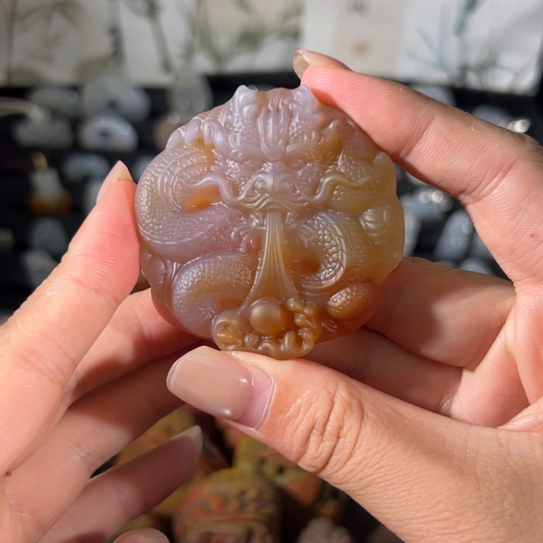 发***手玛瑙/玉髓未镶嵌颈饰