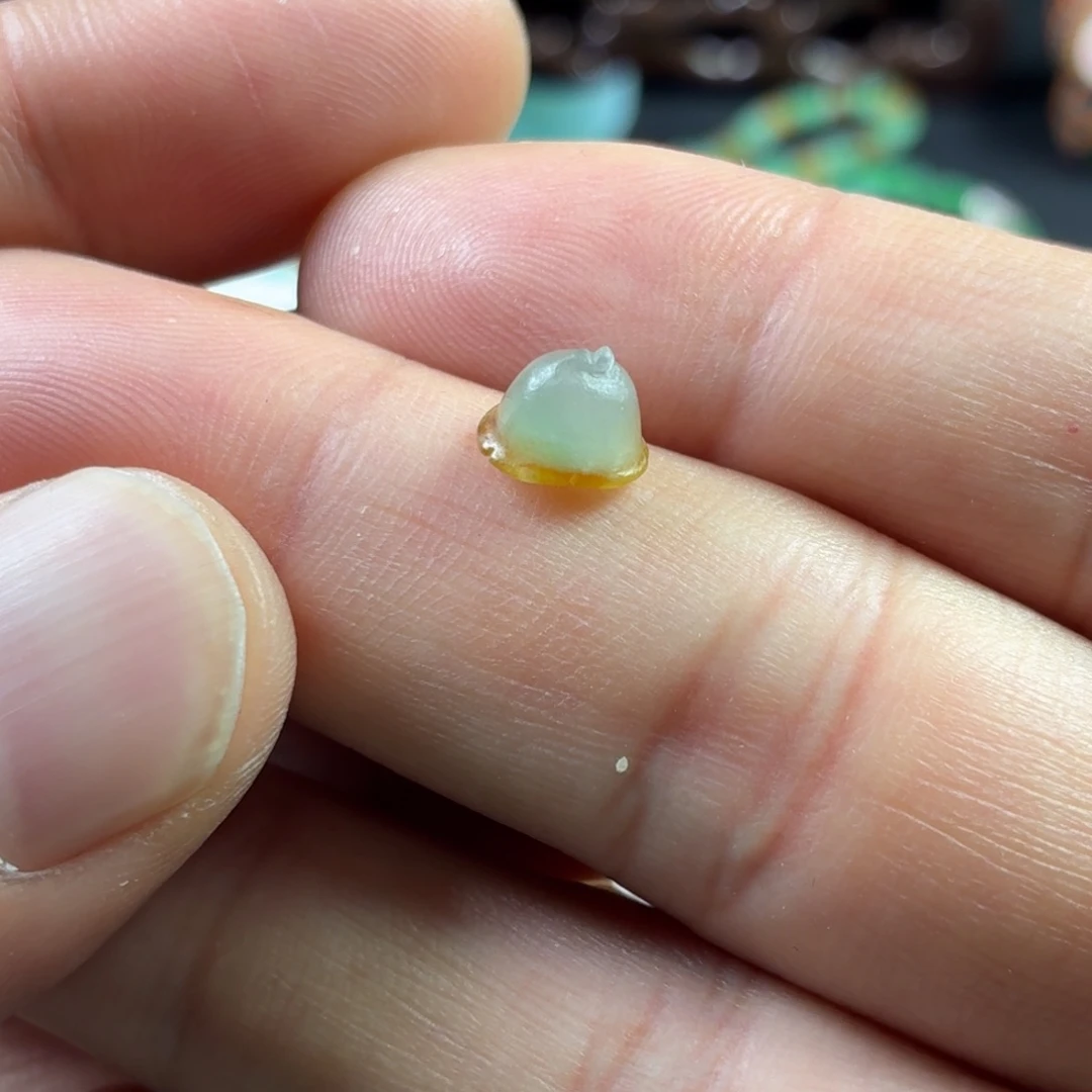 定制翡翠未镶嵌莲花