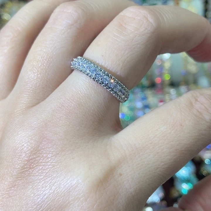 66锆石（处理）戒指