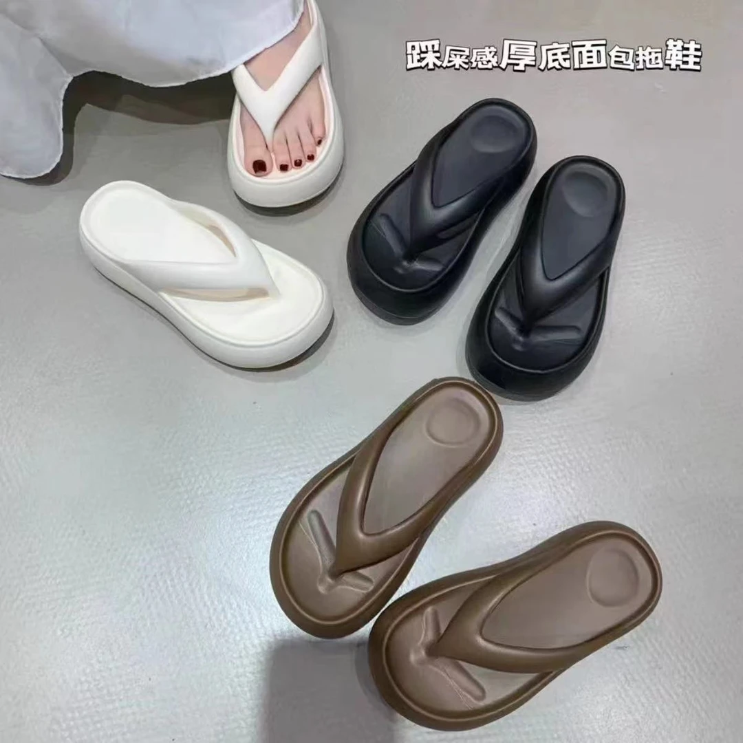 增高厚底人字拖女外穿2025夏季新款沙滩鞋踩屎感面包拖鞋夹脚凉拖