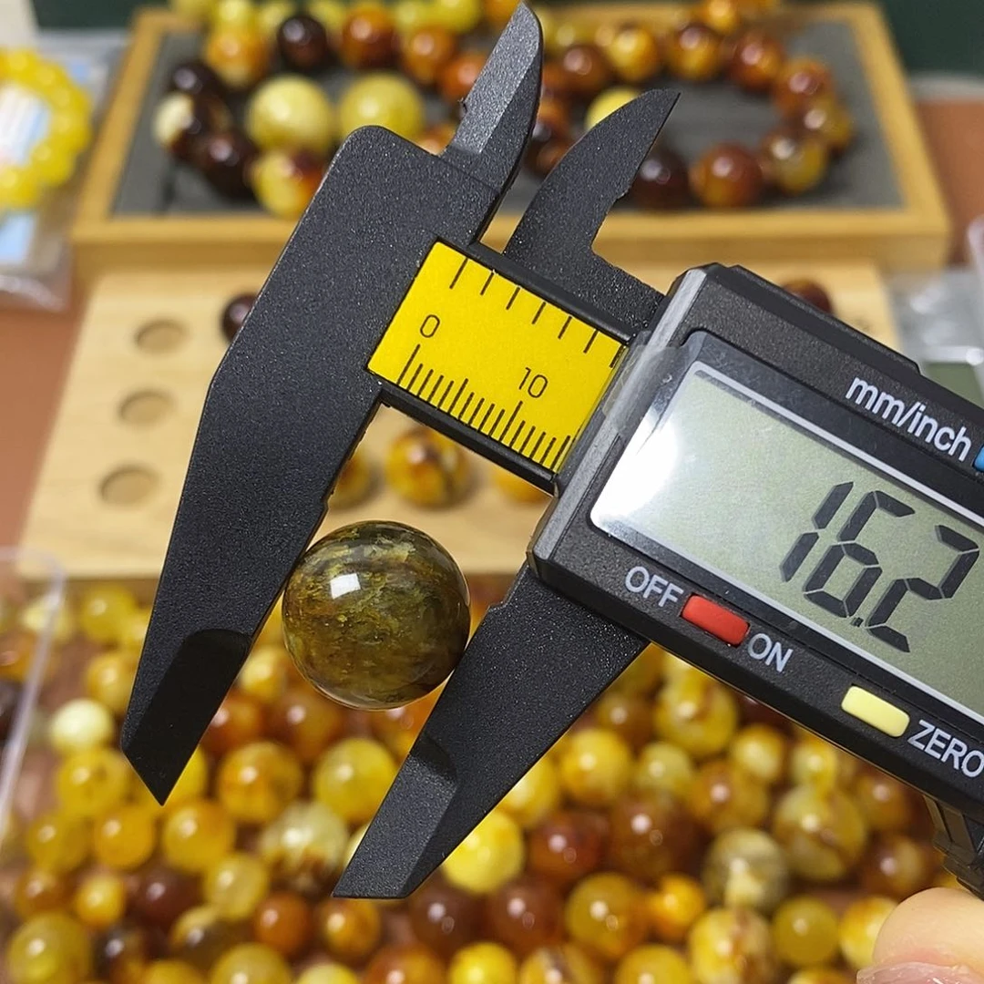 未镶嵌琥珀裸石蜜蜡359