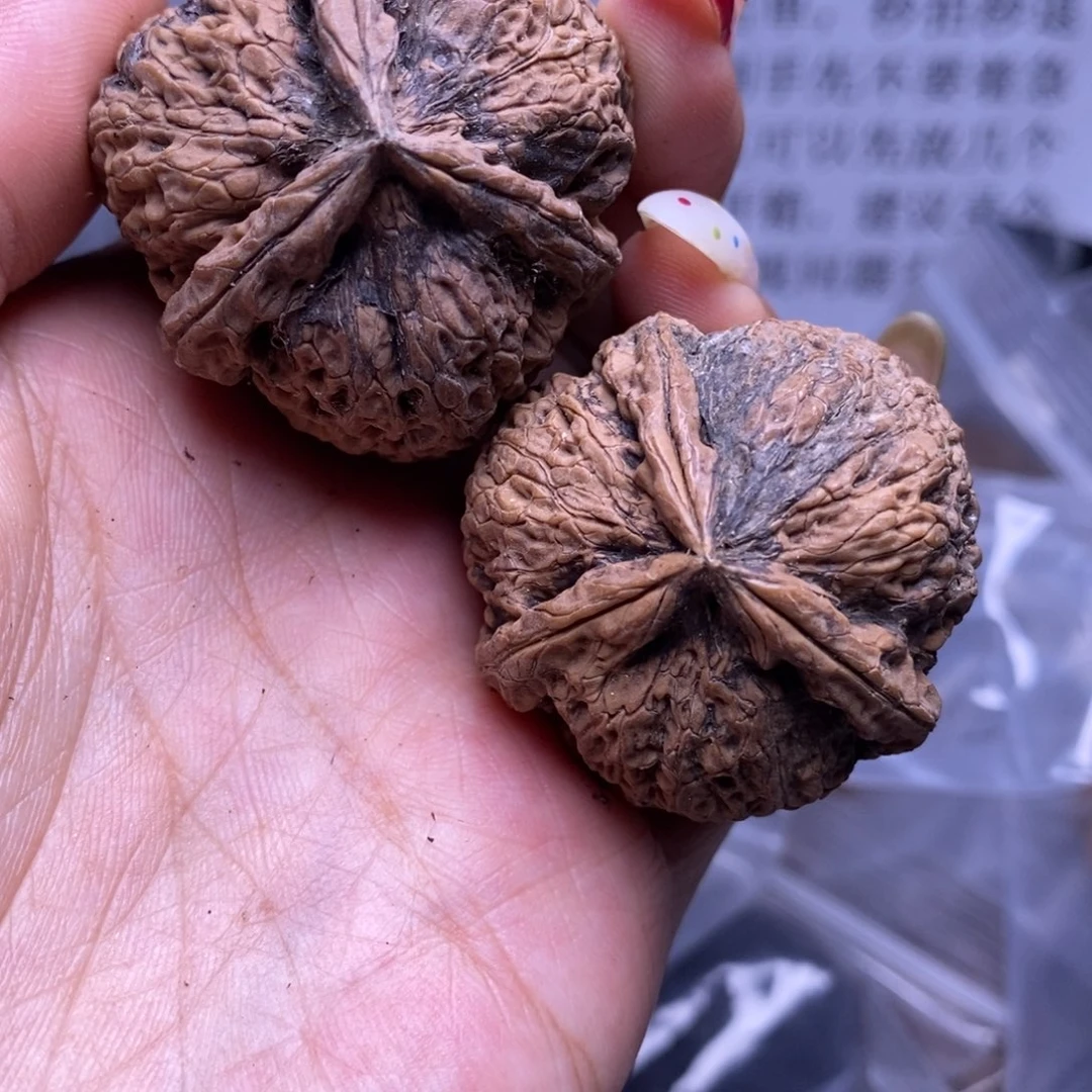 把件文玩核桃云南野生铁核桃3号40mm