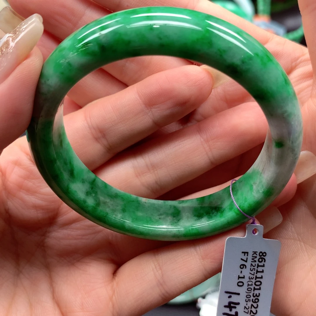 翡翠手镯未镶嵌老*家翡翠