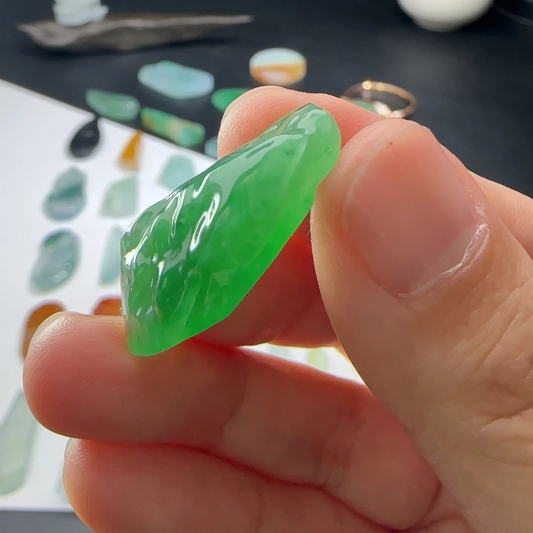 定制翡翠未镶嵌材料