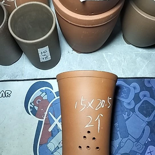 红泥新品两个花盆微瑕