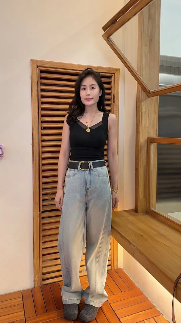 Miss Huo 加绒直筒裤 浅蓝色 B 8630