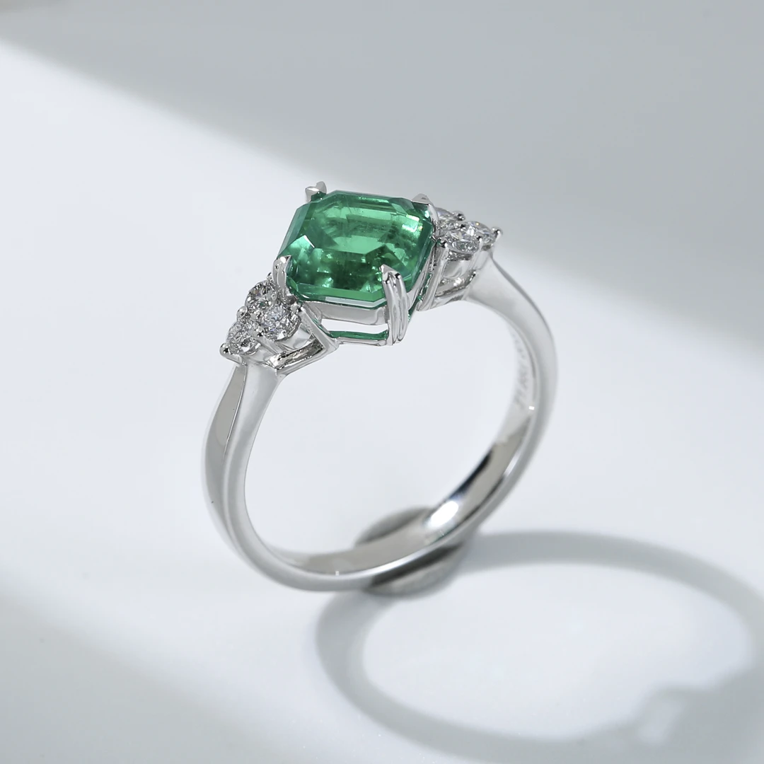 培育祖母绿【三隆珠宝】#556 PT950镶嵌培育祖母绿戒指