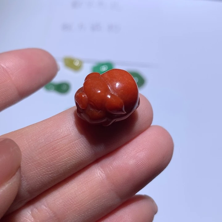 翡翠未镶嵌颈饰猪