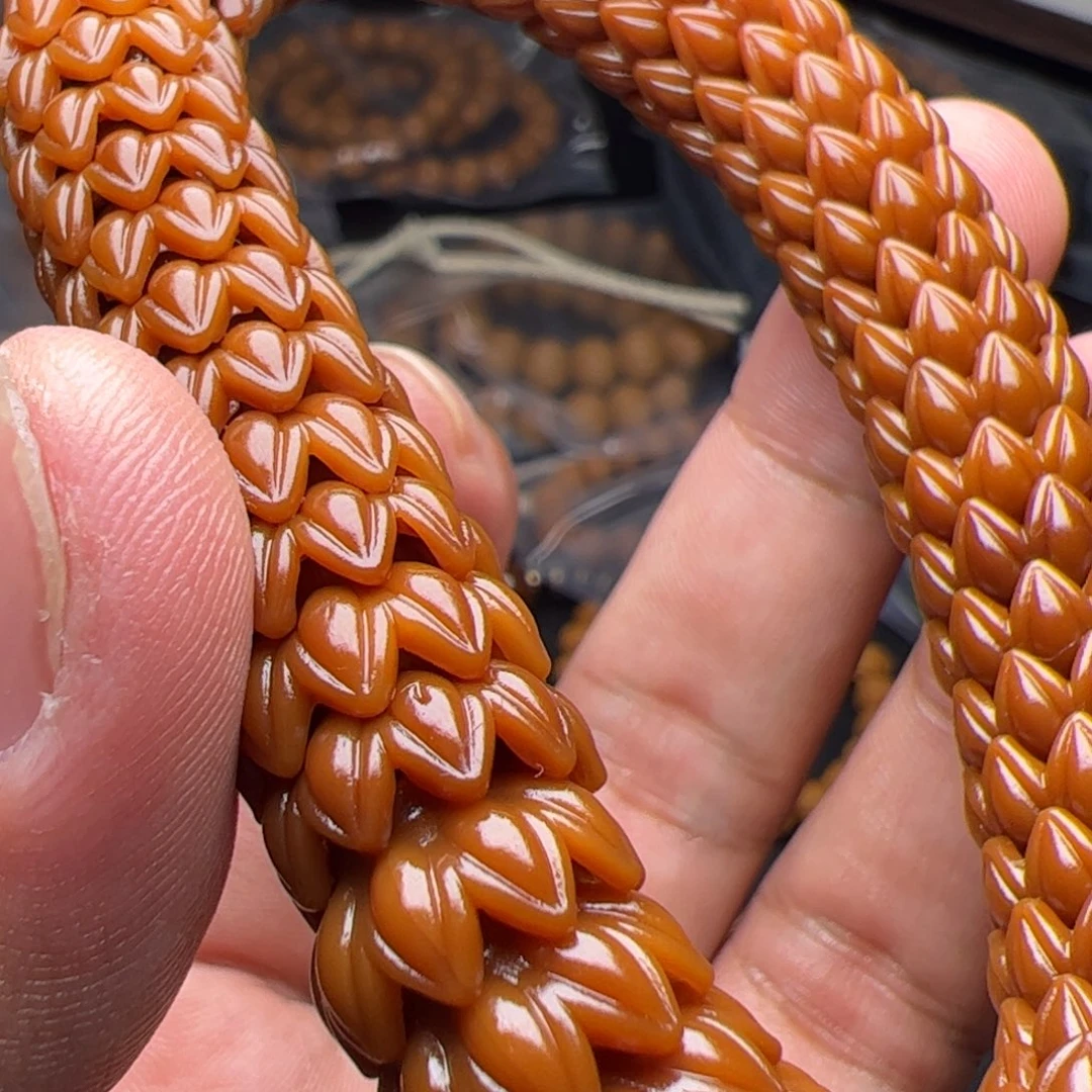 猴头核桃吊坠哦据咯