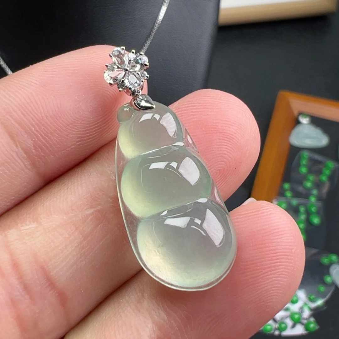 翡翠18K金镶嵌颈饰豆子25.4