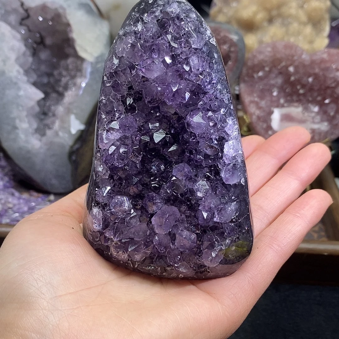 紫晶大型摆件（非配饰）未镶嵌