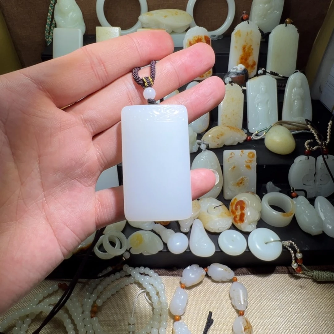 和田玉吊坠(不含链)未镶嵌木*李