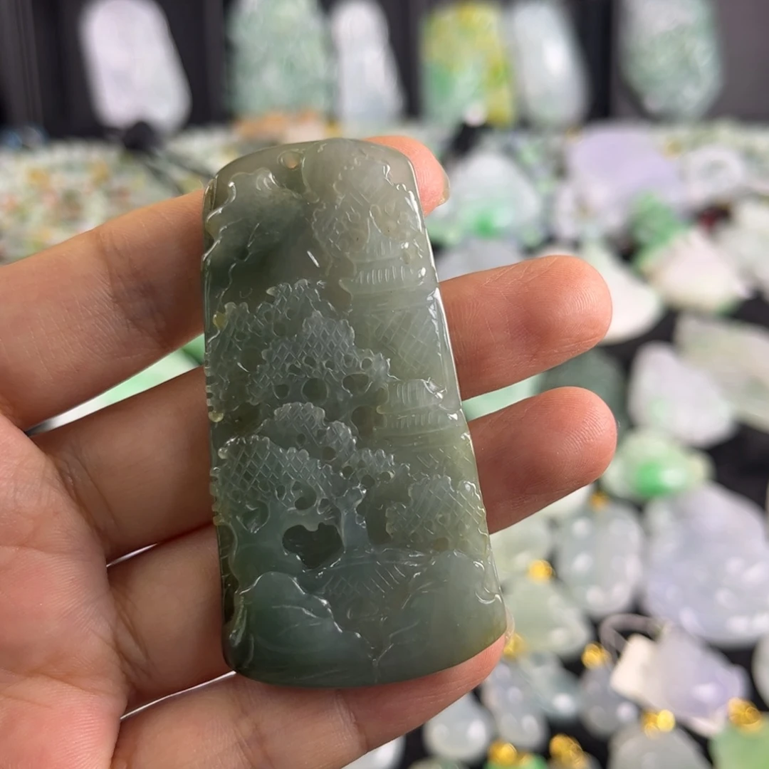 吊坠(不含链)未镶嵌翡翠