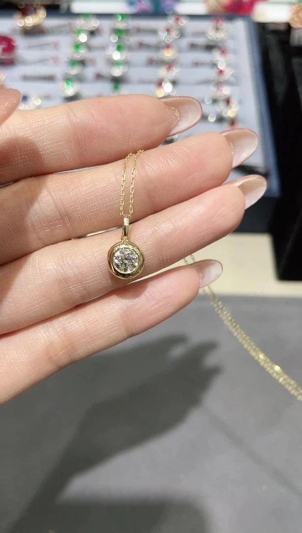 18K金镶嵌钻石项链泡泡款 K黄