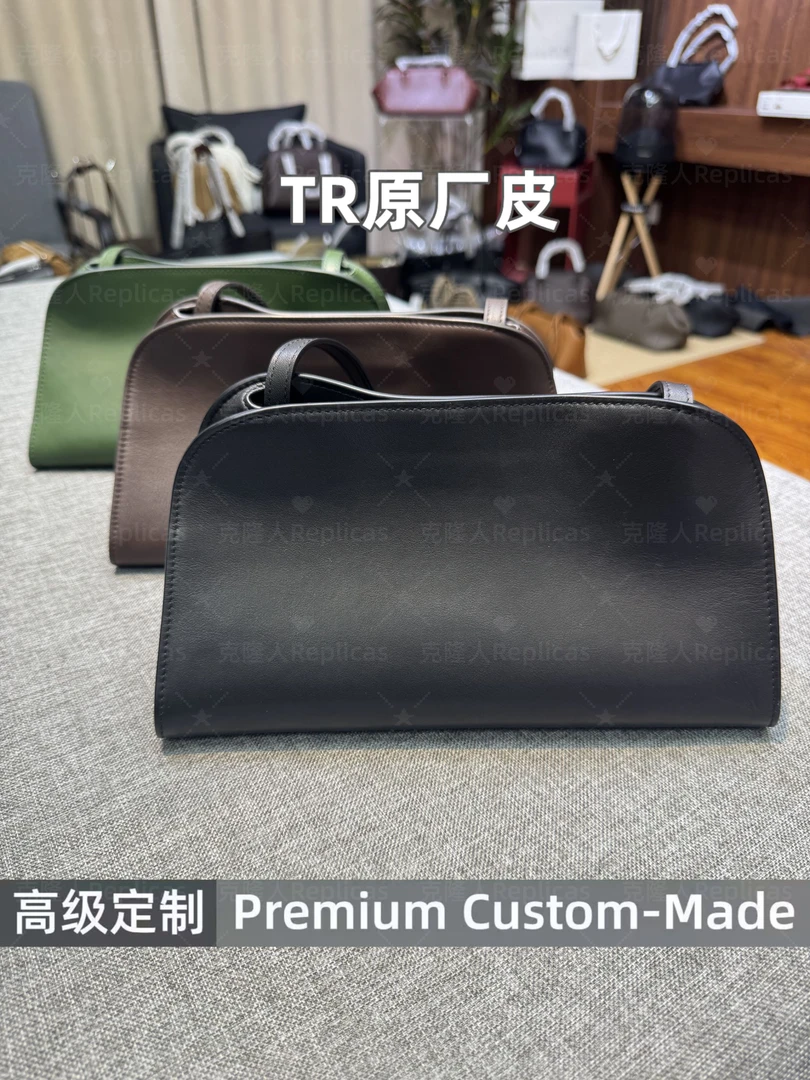 TR时尚高档老钱风极简单肩peggy腋下手拿包27.9 ×15.2 ×10.9厘米