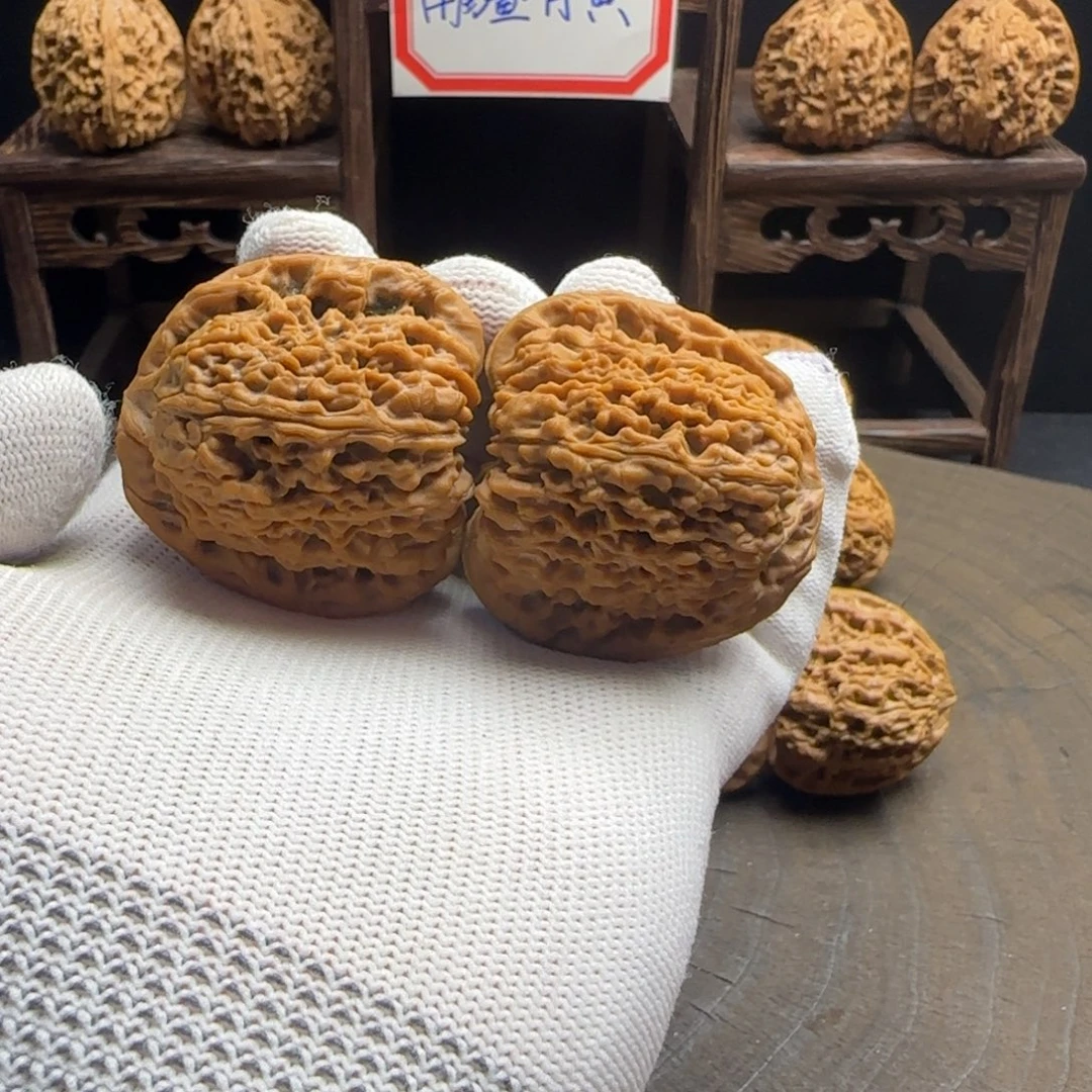 M***V文玩核桃吊坠44炮弹