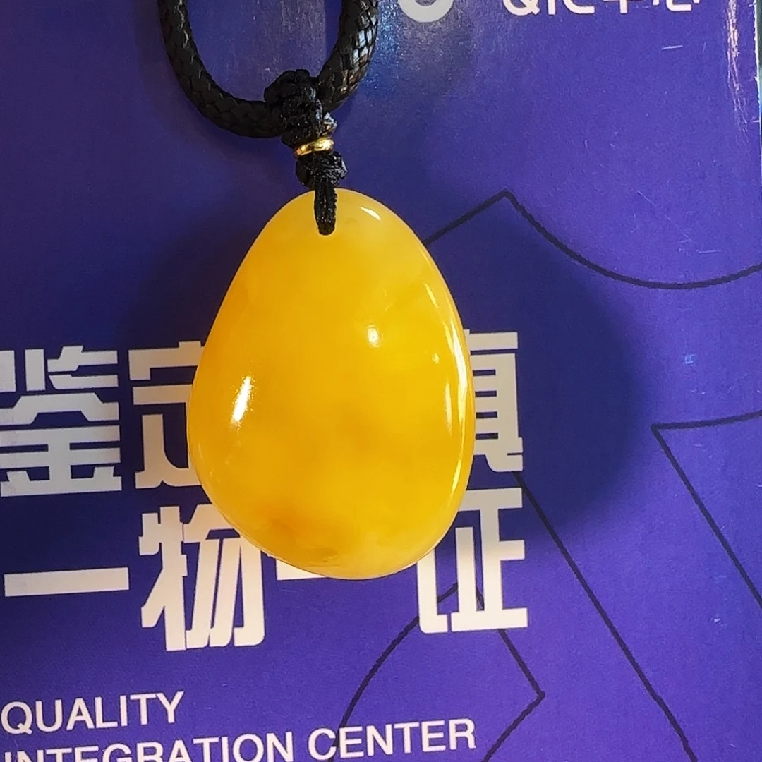 蜜蜡未镶嵌颈饰焦皮料鸡油黄随型吊坠