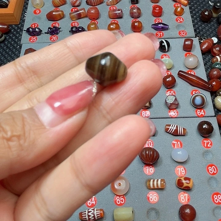 未镶嵌玛瑙/玉髓珠宝半成品•**•