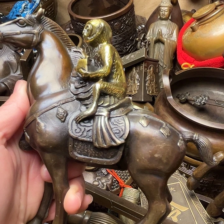 精美铜器批发档口