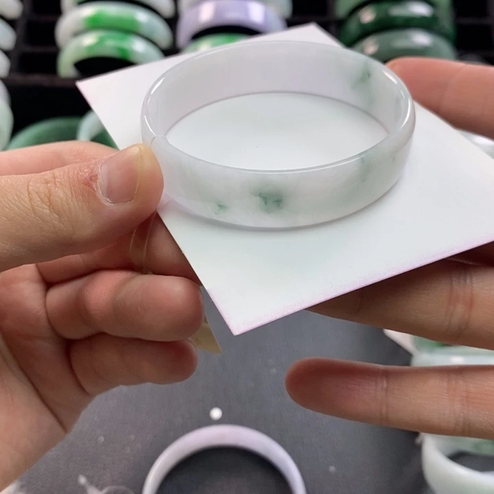 未镶嵌手镯翡翠公主