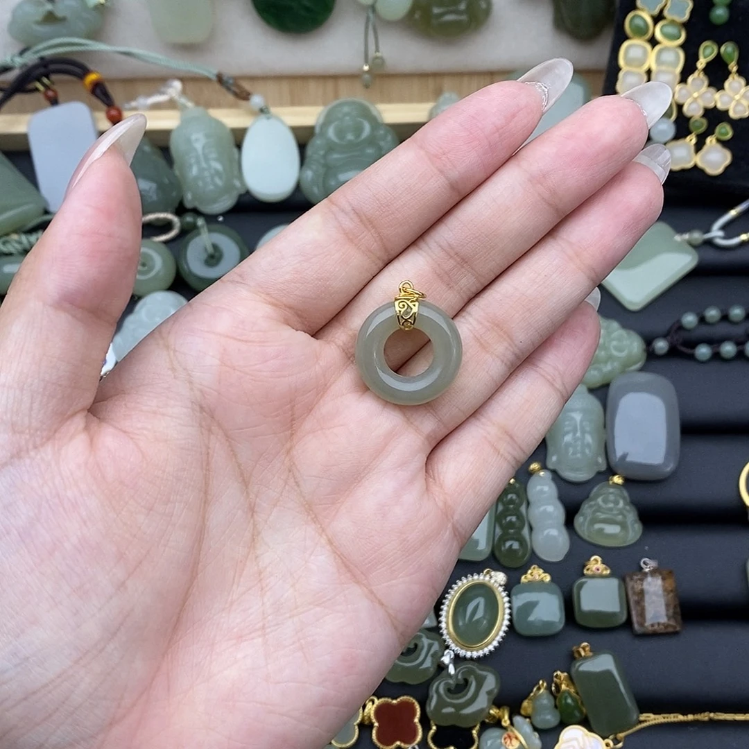 吊坠(赠链)银S925镶嵌和田玉