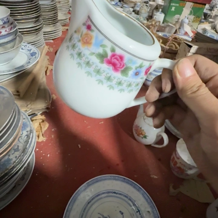 景德镇的陶瓷瓷器