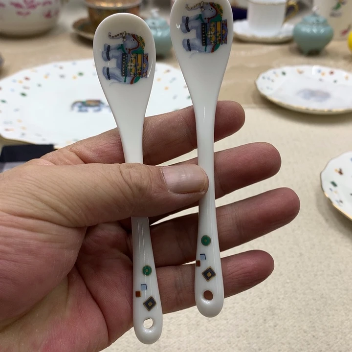 瓷片每*文这点上架就卖