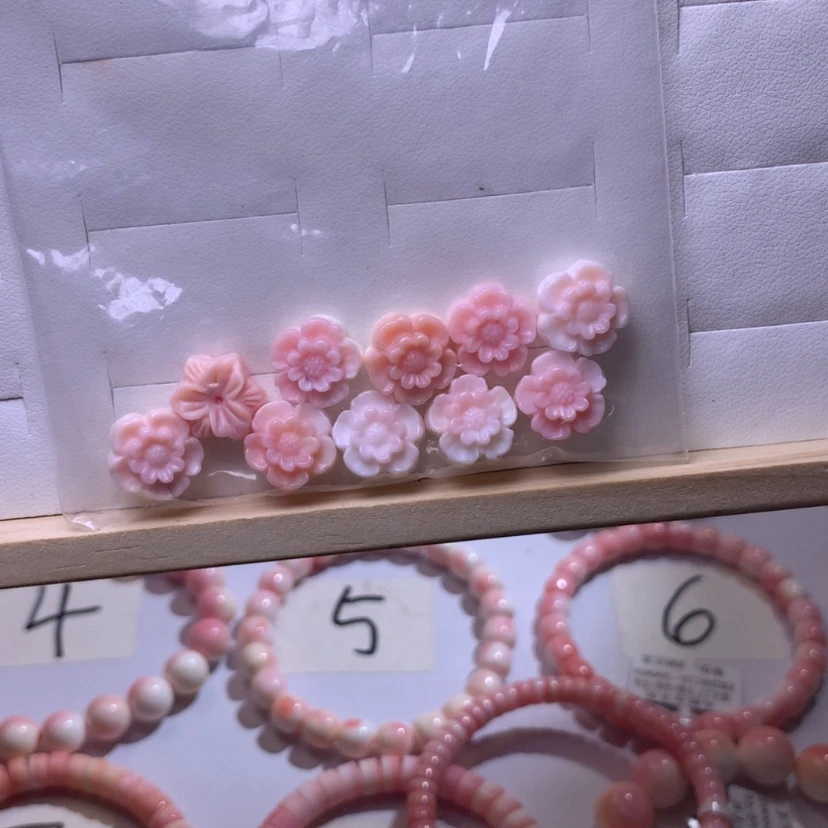 【闪购商品】查罗石颈饰合金福利