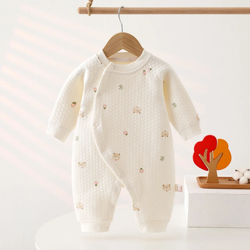 婴儿三层夹棉连体衣春秋冬纯棉男女宝宝外出服新生儿空气棉保暖衣