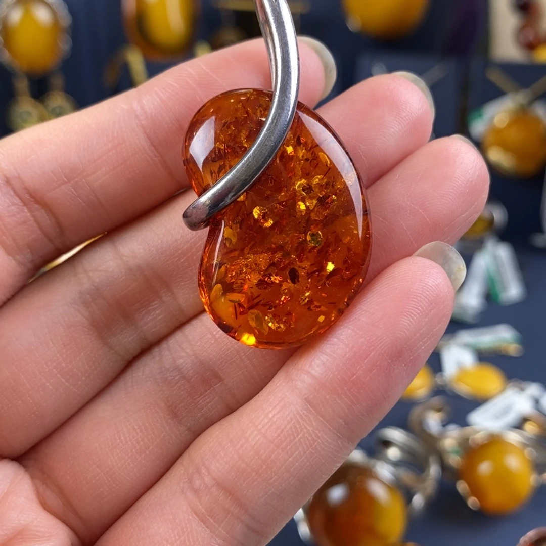 琥珀颈饰银S925镀金镶嵌