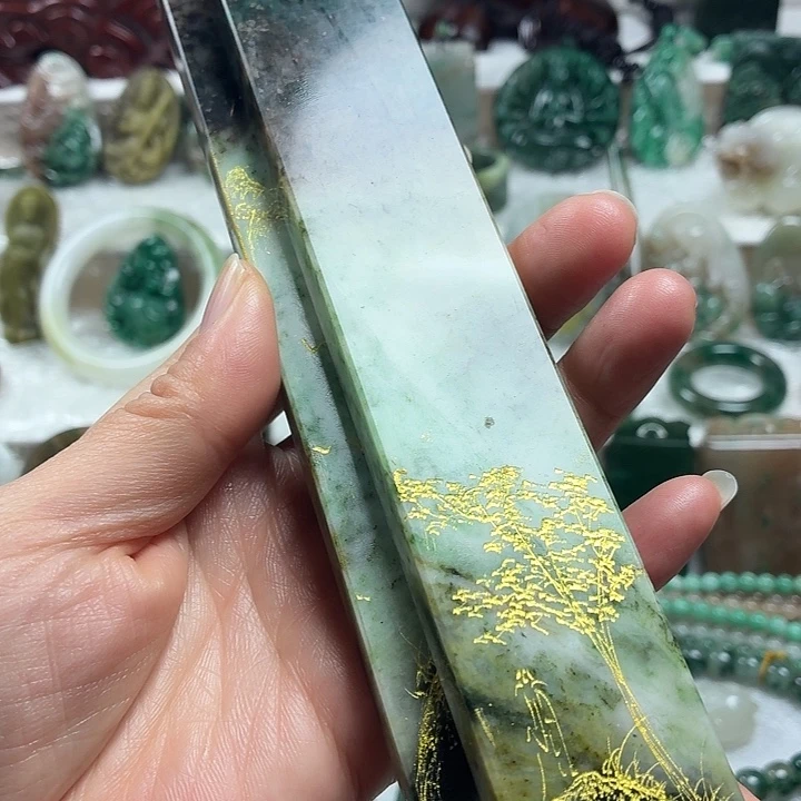 独山玉未镶嵌吊坠