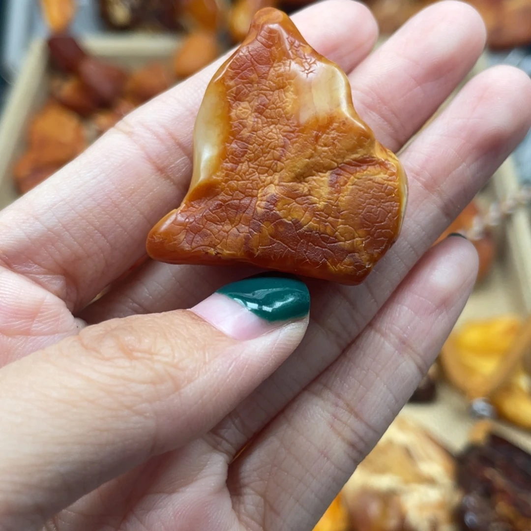 琥珀未镶嵌珠宝奇石