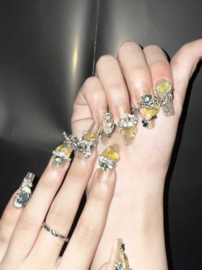 东海县纯手工制作穿戴甲