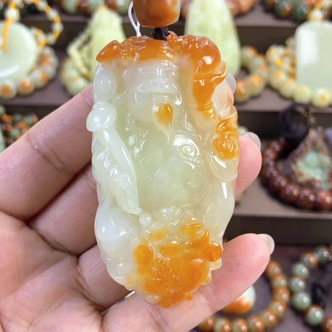 颈饰未镶嵌透闪石质玉