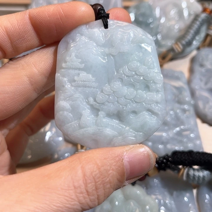 翡翠颈饰未镶嵌翡翠