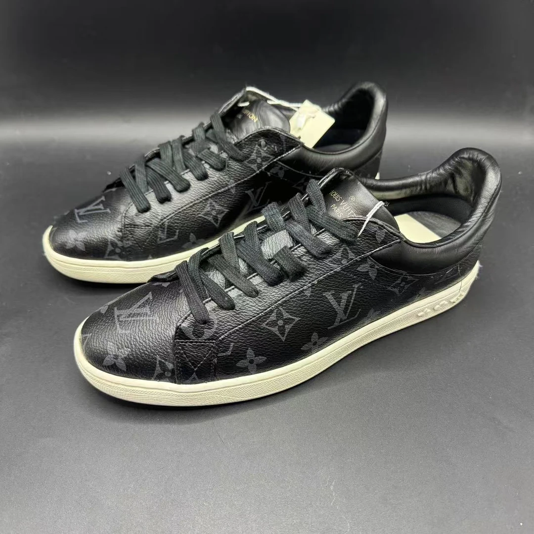 95新 LouisVuitton/路易威登 黑色老花板鞋 40.5码 lb474