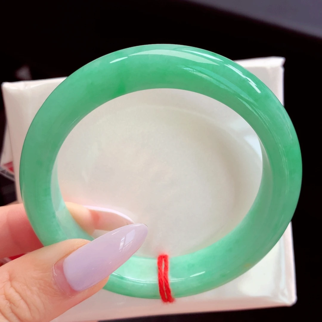 翡翠未镶嵌手镯翡翠