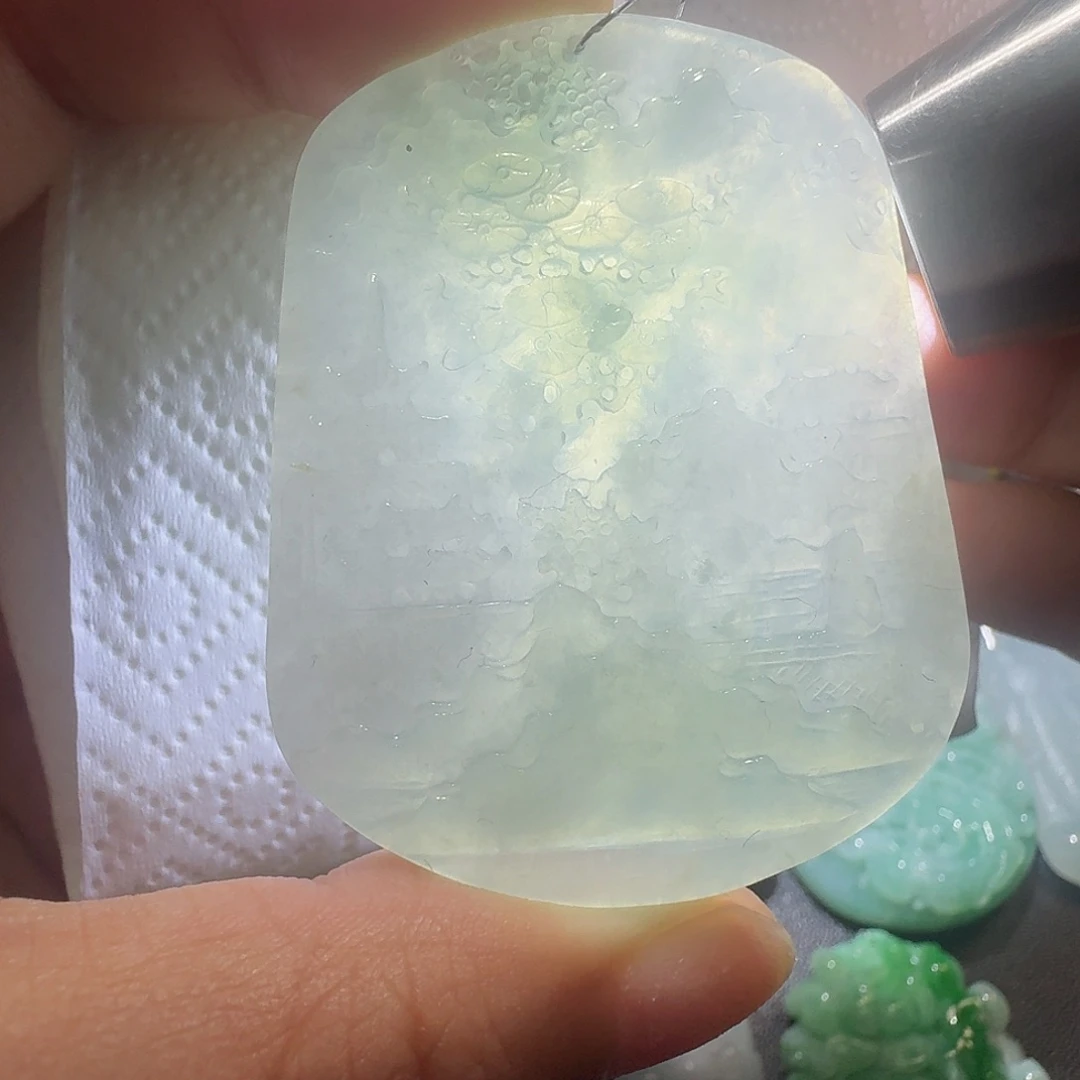 翡翠未镶嵌颈饰吊坠