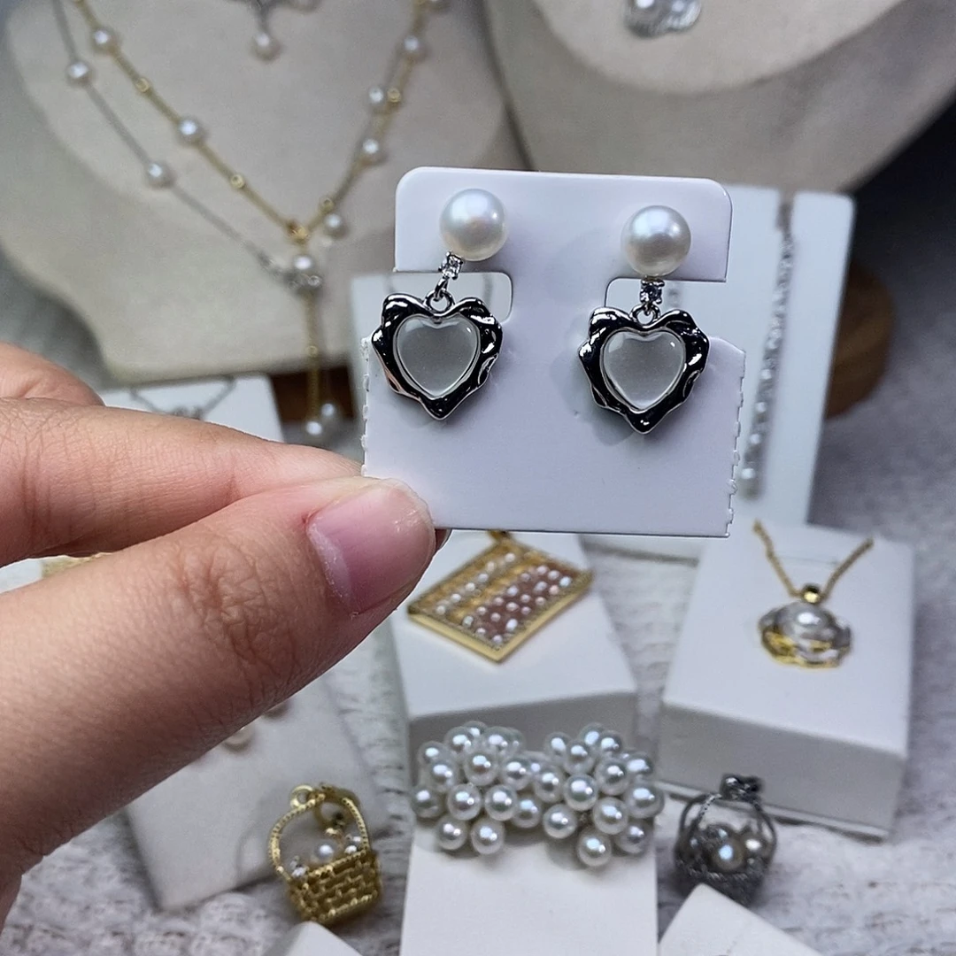 淡水珍珠银S925镶嵌耳饰