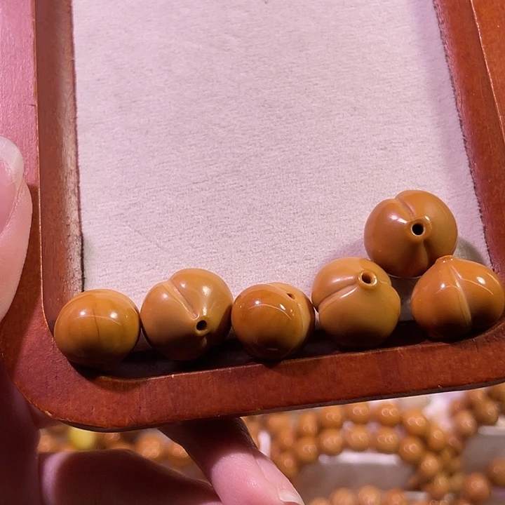 T***Y吊坠猴头核桃猴头屁桃