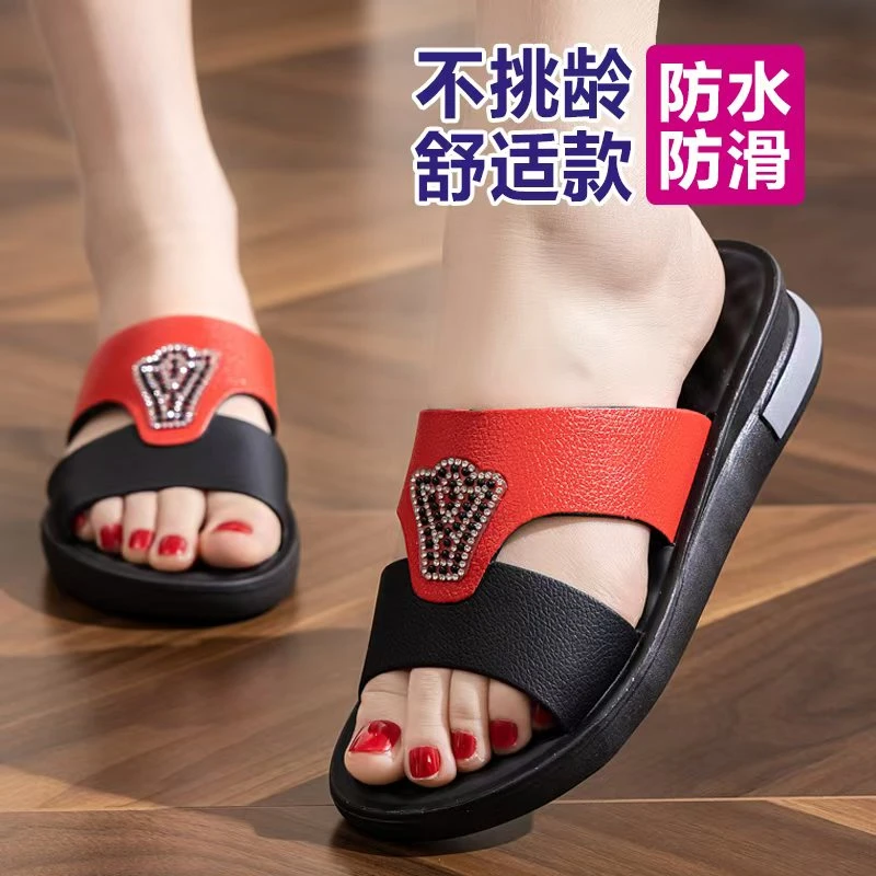 妈妈新款拖鞋夏季女士中老年时尚外穿厚底防滑平底软底休闲百搭