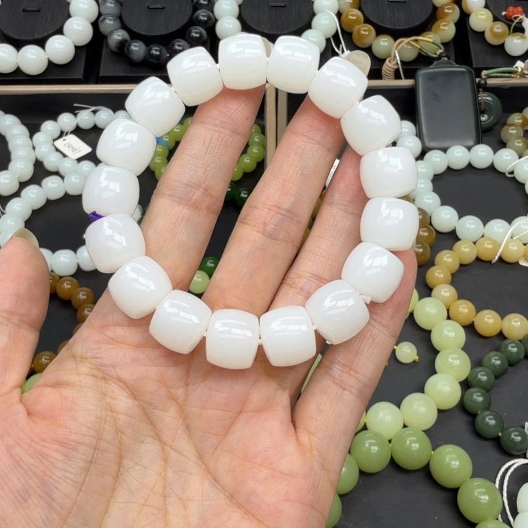 桅***开手链未镶嵌和田玉