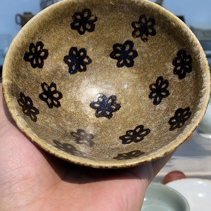 碗闲**瓷碗里的水是水的水是