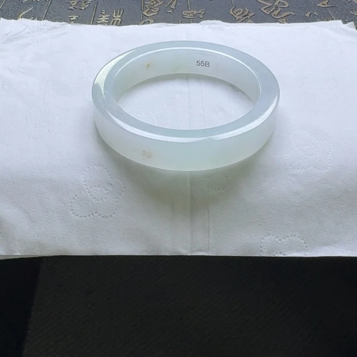 未镶嵌翡翠手镯定制翡翠