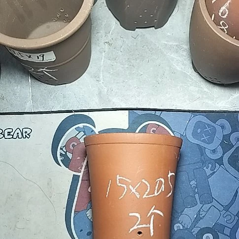 红泥新品两个花盆微瑕