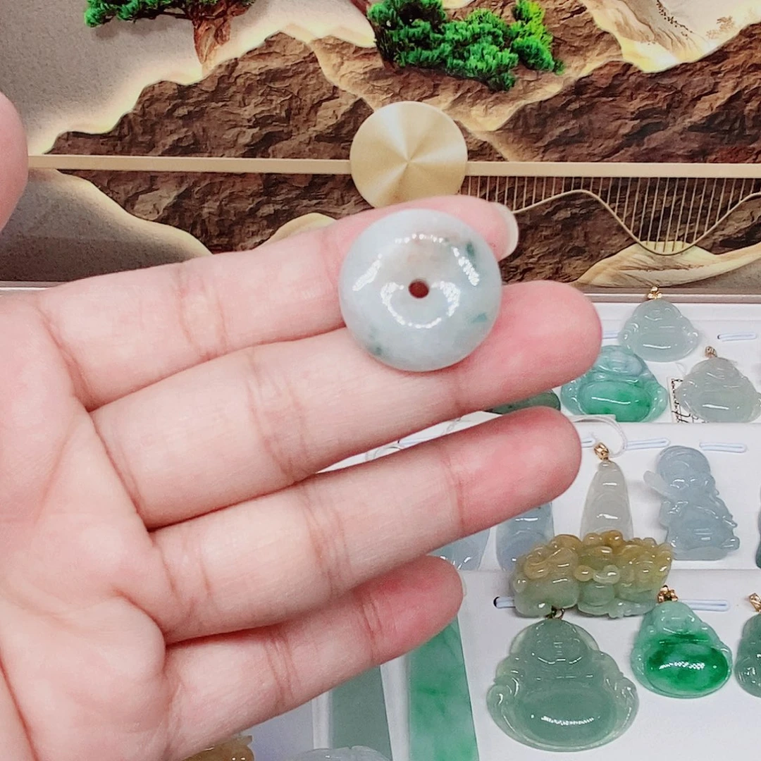 颈饰未镶嵌翡翠1