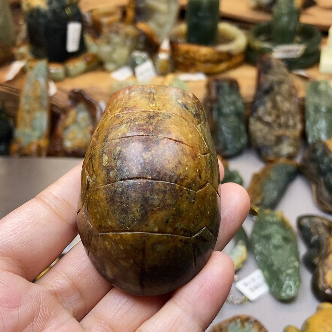 岫岩河磨玉（透闪石质玉）未镶嵌珠宝奇石