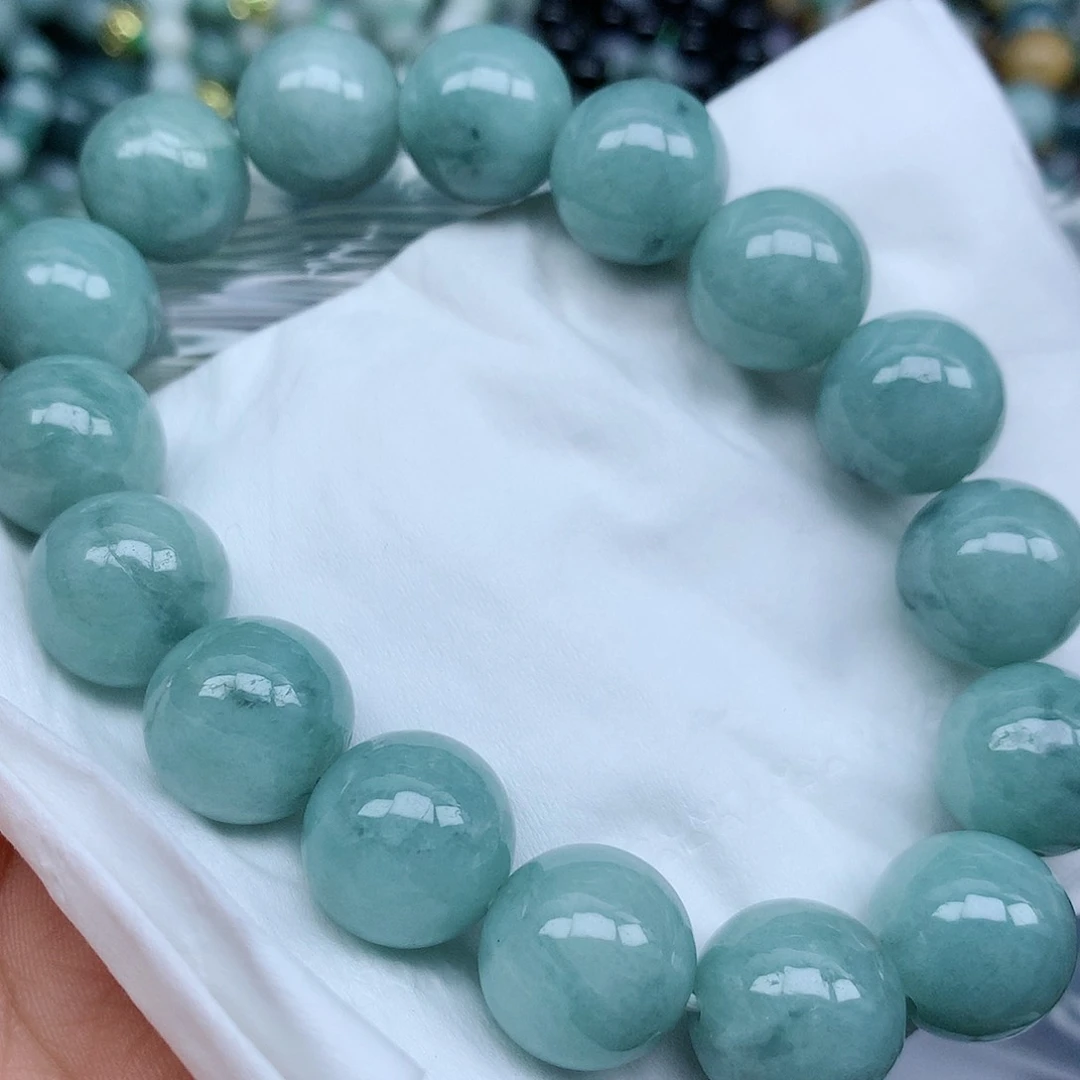 翡翠颈饰未镶嵌手串