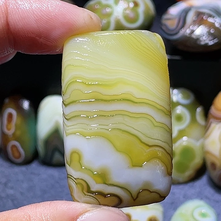 玛瑙/玉髓未镶嵌珠宝奇石