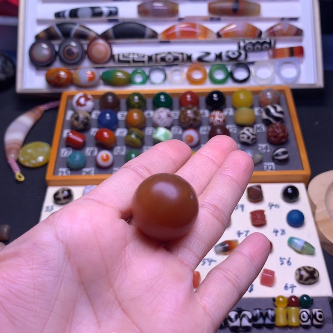 大***头玛瑙/玉髓未镶嵌颈饰